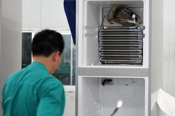 冰箱通電情況下不制冷